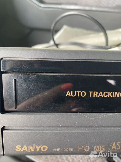 Видеомагнитофон sanyo