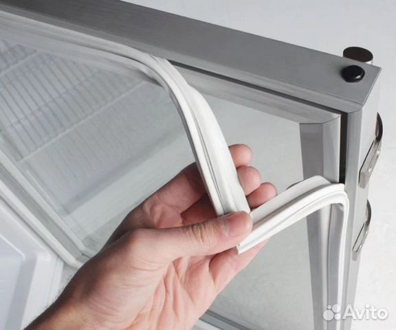 Уплотнитель холодильника Indesit Stinol Ariston др