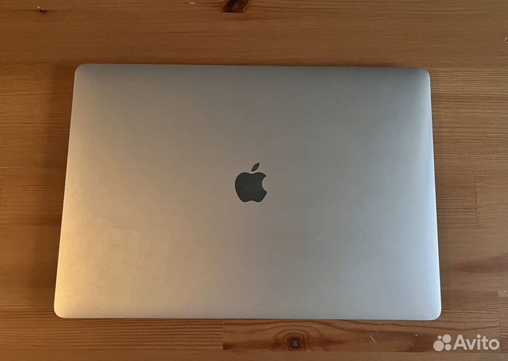 Macbook pro 16 2019 i7 512GB - space gray