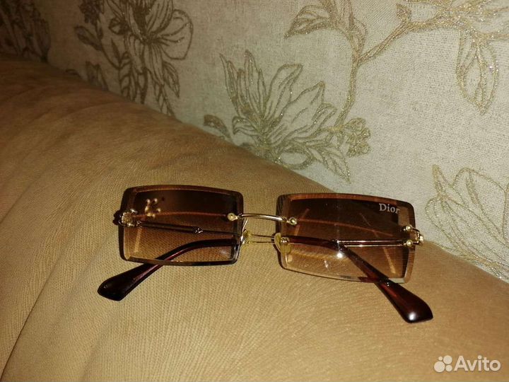 Солнцезащитные очки