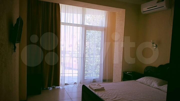 Комната 35 м², 1/4 эт.