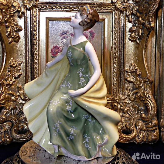 Александра.Статуэтка.Royal Doulton.Фарфор