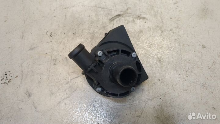 Насос водяной Volkswagen Golf 7, 2014