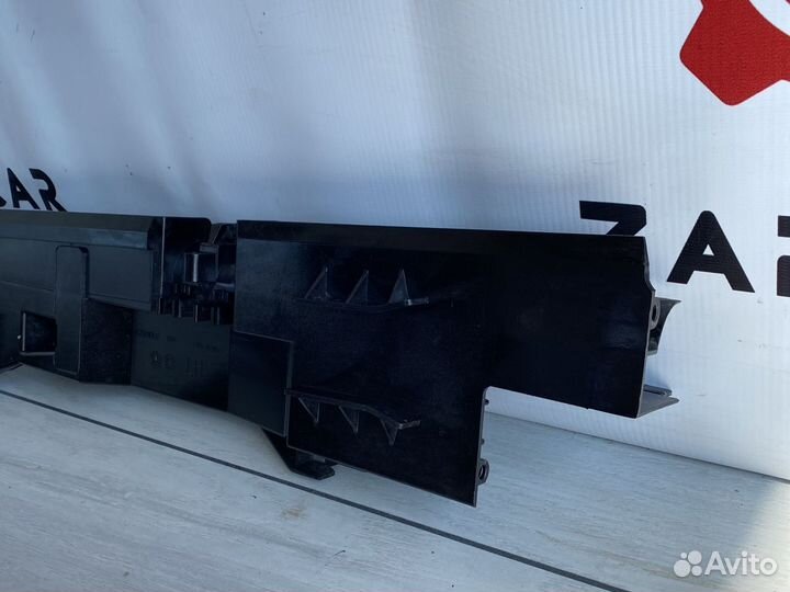 BMW X5 E70 Дефлектор радиатора