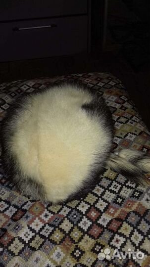 Женские меховые шапки