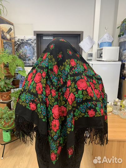 Павловопосадский платок 150*150