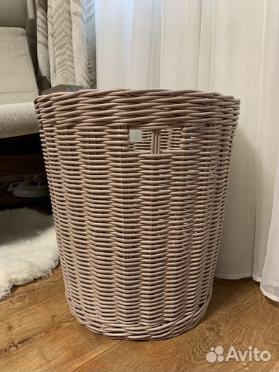 Плетеная корзина из бумажной лозы