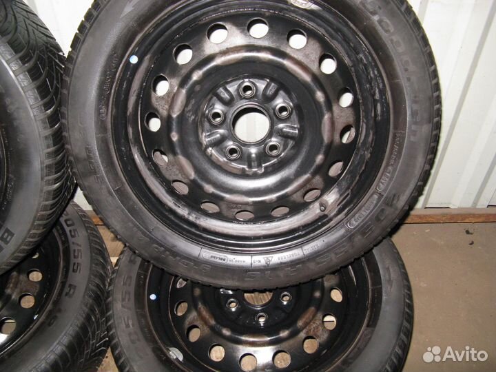 Колёса в сборе + колпаки Toyota Auris E150 Corolla