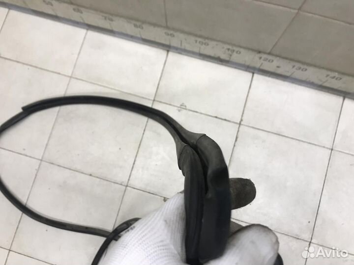 Уплотнитель (внутри) SX4 2006-2013