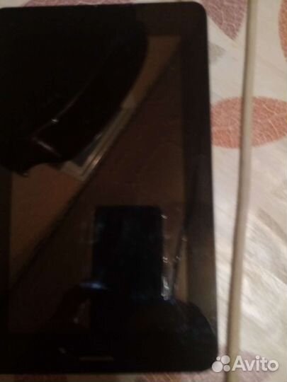 Планшеты в количестве 3 штук