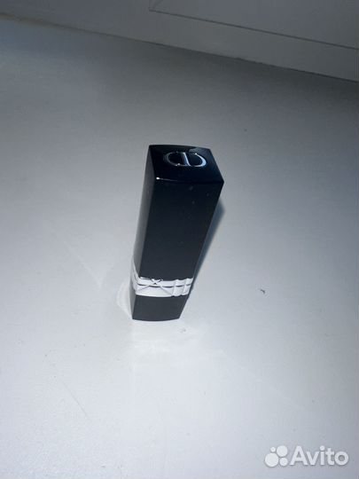 Миниатюра помады Dior