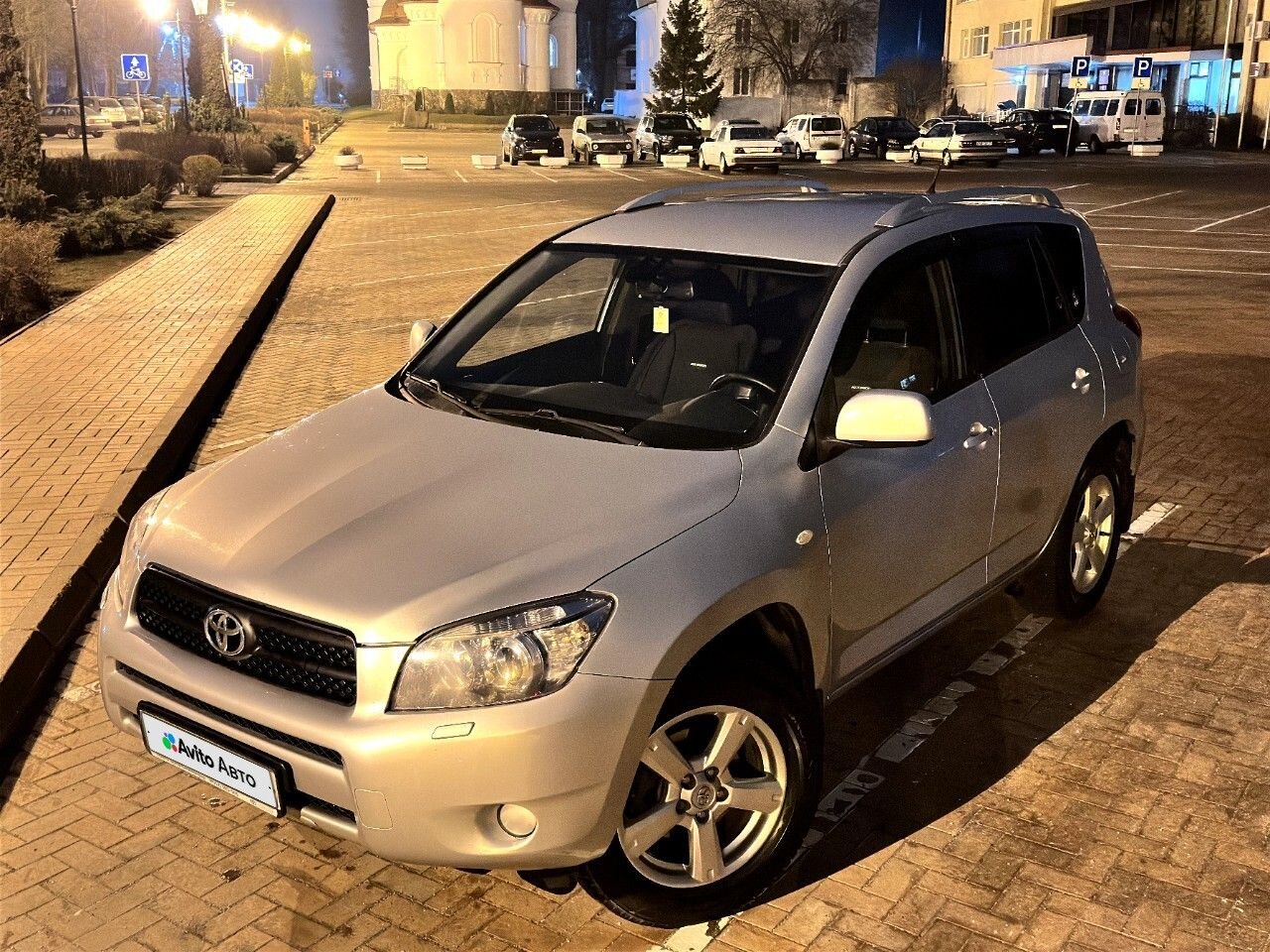 Toyota RAV4: фото владельца