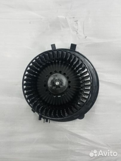 Мотор отопителя Шкода Октавия А7