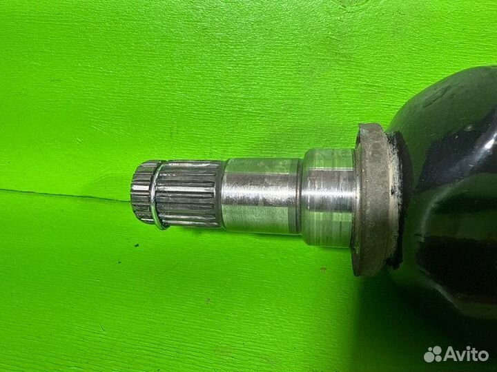 Привод передний правый Toyota Corolla E150 1ZR