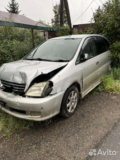 Toyota Nadia 2.0 AT, 2000, битый, 299 999 км