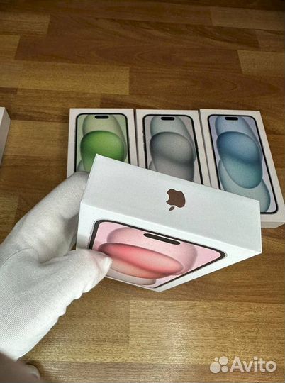 Коробка iPhone 15
