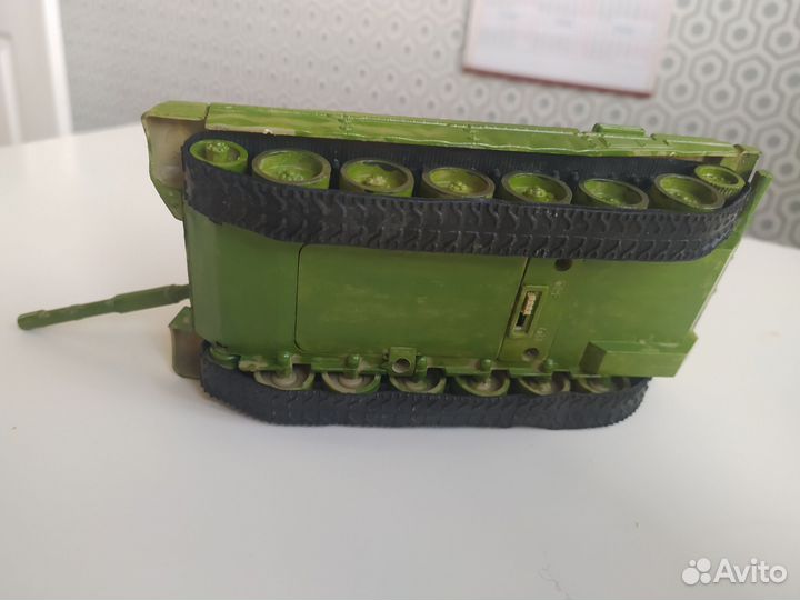 Танк на батарейках