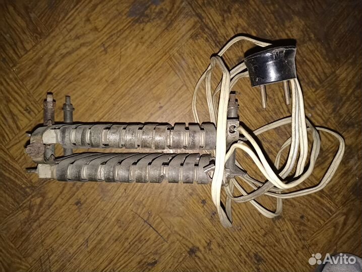 Электрический обогреватель для гаража