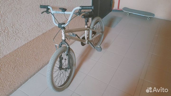 Трюковой велосипед bmx