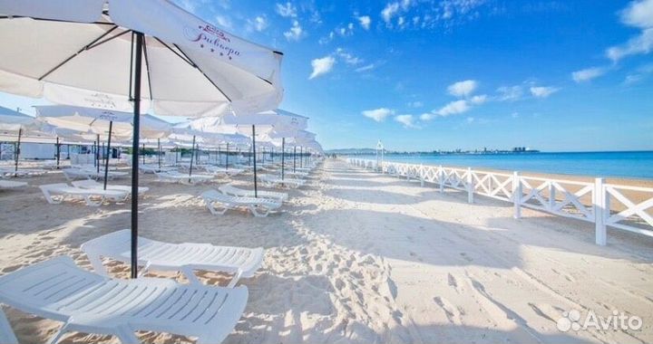 Пляжные зонты от солнца в наличии