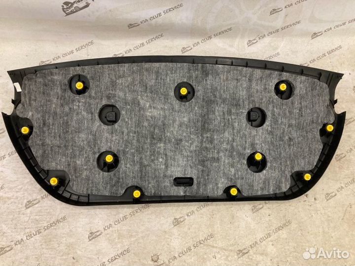 Обшивка двери багажника задняя Kia Ceed JD