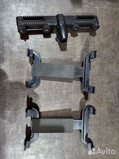 Держатель для планшета в машину