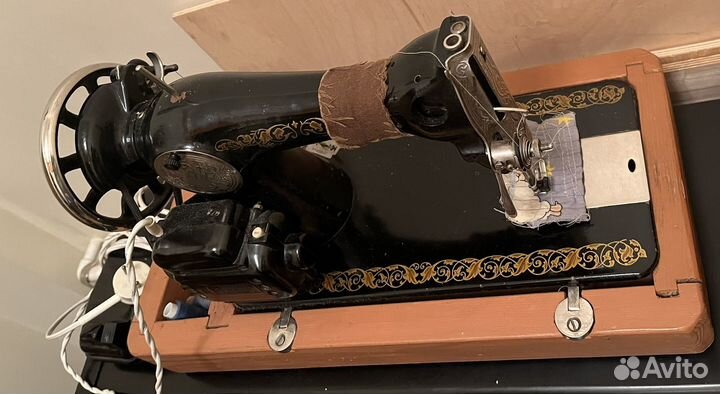 Швейная машина Подольск ручная с электроприводом