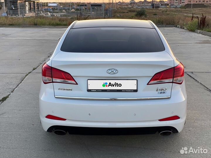 Hyundai i40, 2011