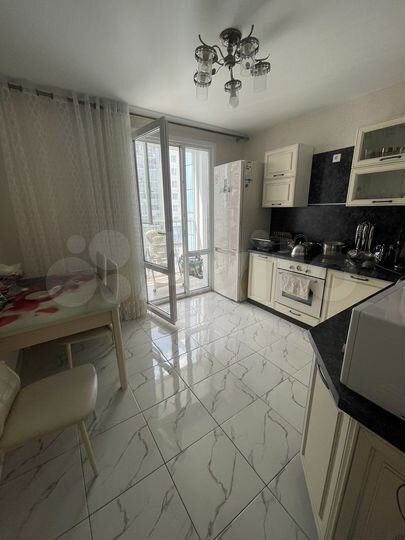 2-к. квартира, 60 м², 6/17 эт.