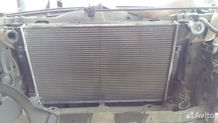 Тойота авенсис 03-09 радиатор охлаждения двигателя