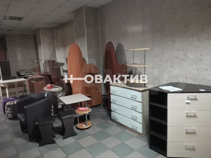 Продам торговое помещение, 445.3 м²