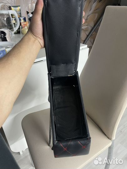 Подлокотник для машины