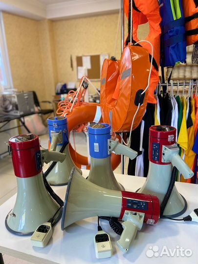 Спасательный жилет