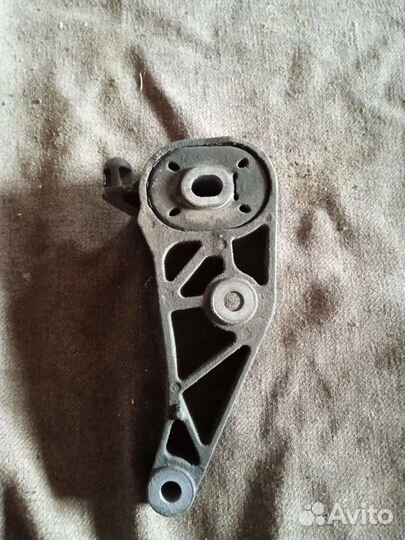 Задняя опора двигателя опель мерива а