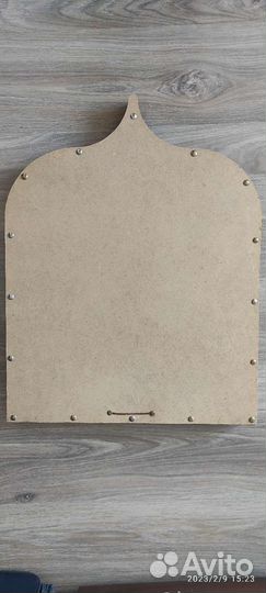 Герб из натурального янтаря