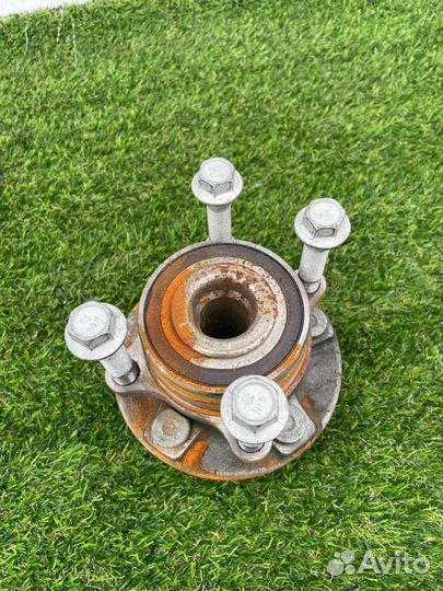 Ступица передняя правая Ford Mustang 7 2024