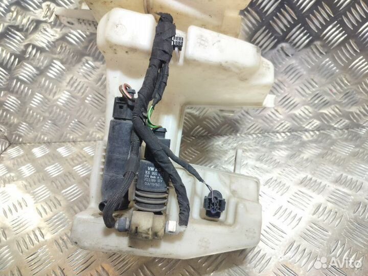 Бачок омывателя Volkswagen Passat B7