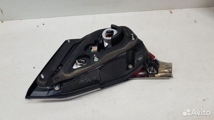 Фонарь задний левый Toyota Camry V55 2014-2018