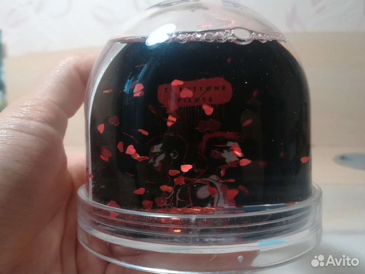 Снежный/водяной шар twenty one pilots