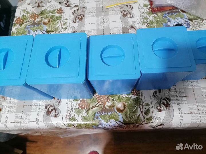 Пластиковые ёмкости для сыпучих продуктов Б/у