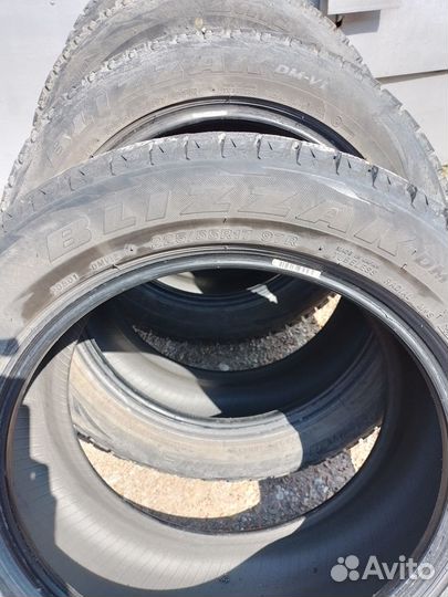 Bridgestone Blizzak DM-V1 225/55 R17