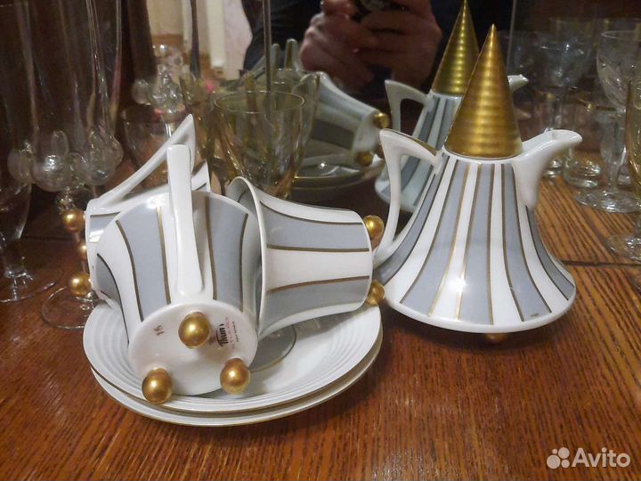 Часть сервиза Обелиск, Thun studio (Чехия )