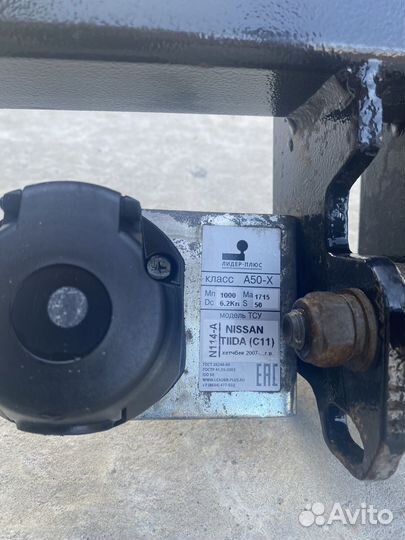 Фаркоп Nissan tiida 2008