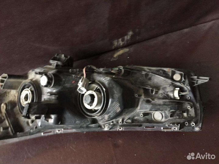 Фара правая Toyota Corolla E180