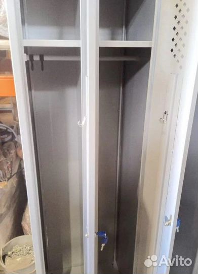 Шкаф металлический для раздевалок