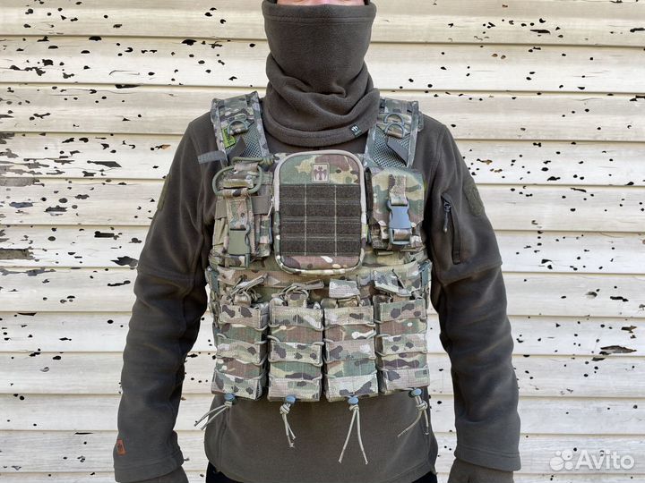 Тактический жилет с регулируемыми креплениями