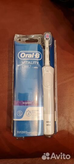 Электрическая зубная щетка oral b новая