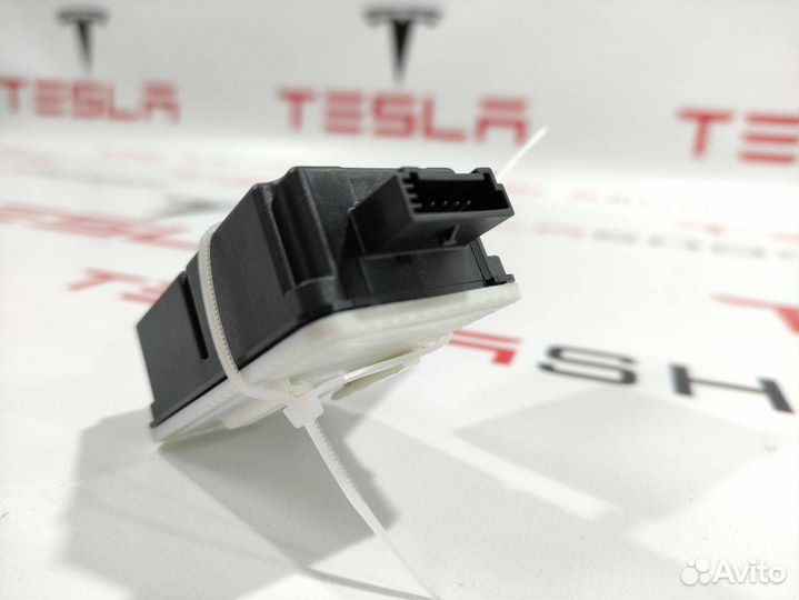 Антенна датчиков давления в шинах (tpms) Tesla