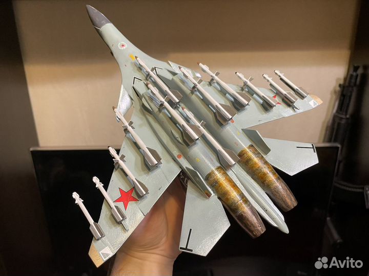 Самолет Су-35