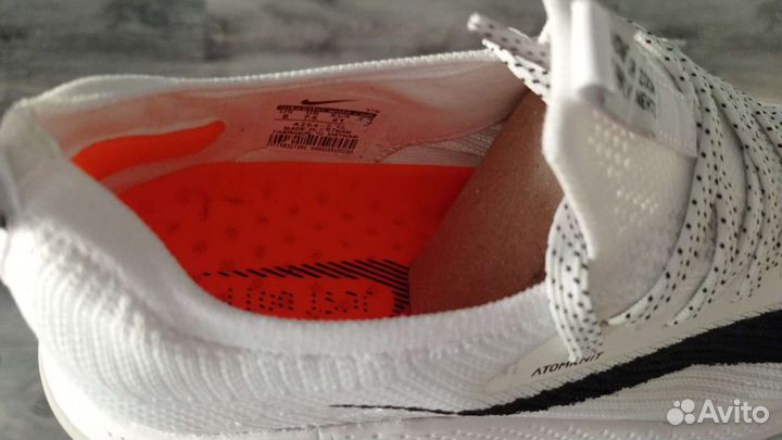 Кроссовки Nike